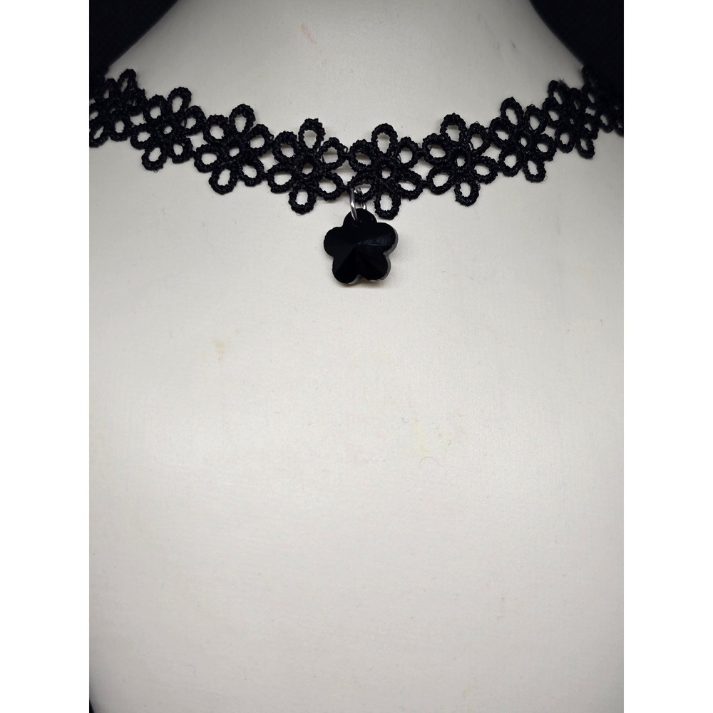 Black Crochet Lace Choker Necklace with Flower Charm Gothic 90s‎ Style Accessory